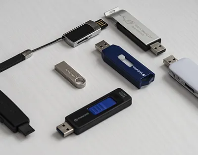 Sakarya Veri Kurtarma a group of usb drives