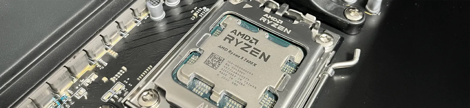 Bilgisayar Montajı – Yüksek Performanslı Sistem Kurulumu a close up of a computer chip
