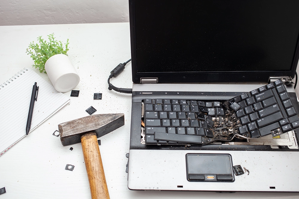 Bytex teknik servisinde gerçekleştirilen Notebook Klavye Tamiri işlemini gösteren onarım görseli.