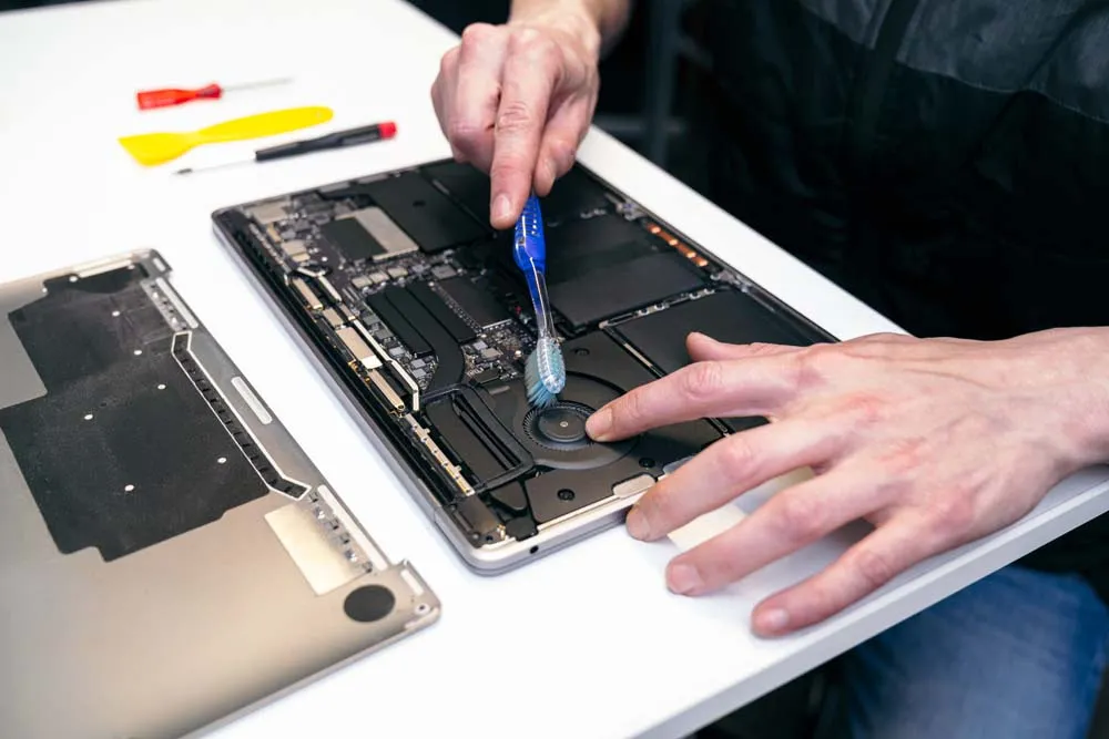 Monster Laptop Çok Sesli Çalışıyor