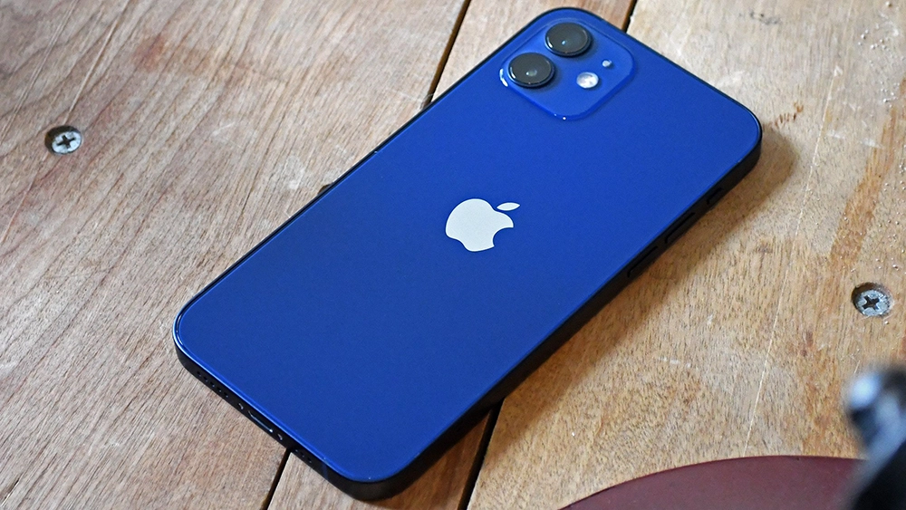 iPhone 12 Kamera Değişimi