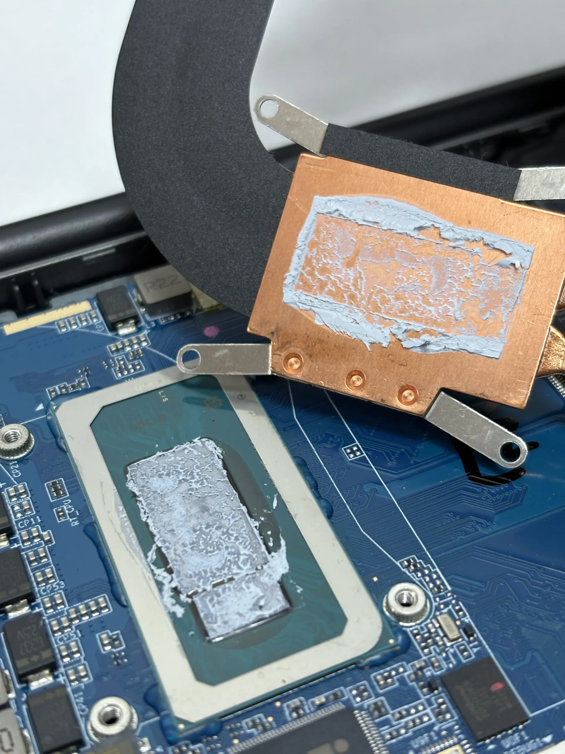 Surface Pro Termal Bakım Acer Swift Macun Değişimi