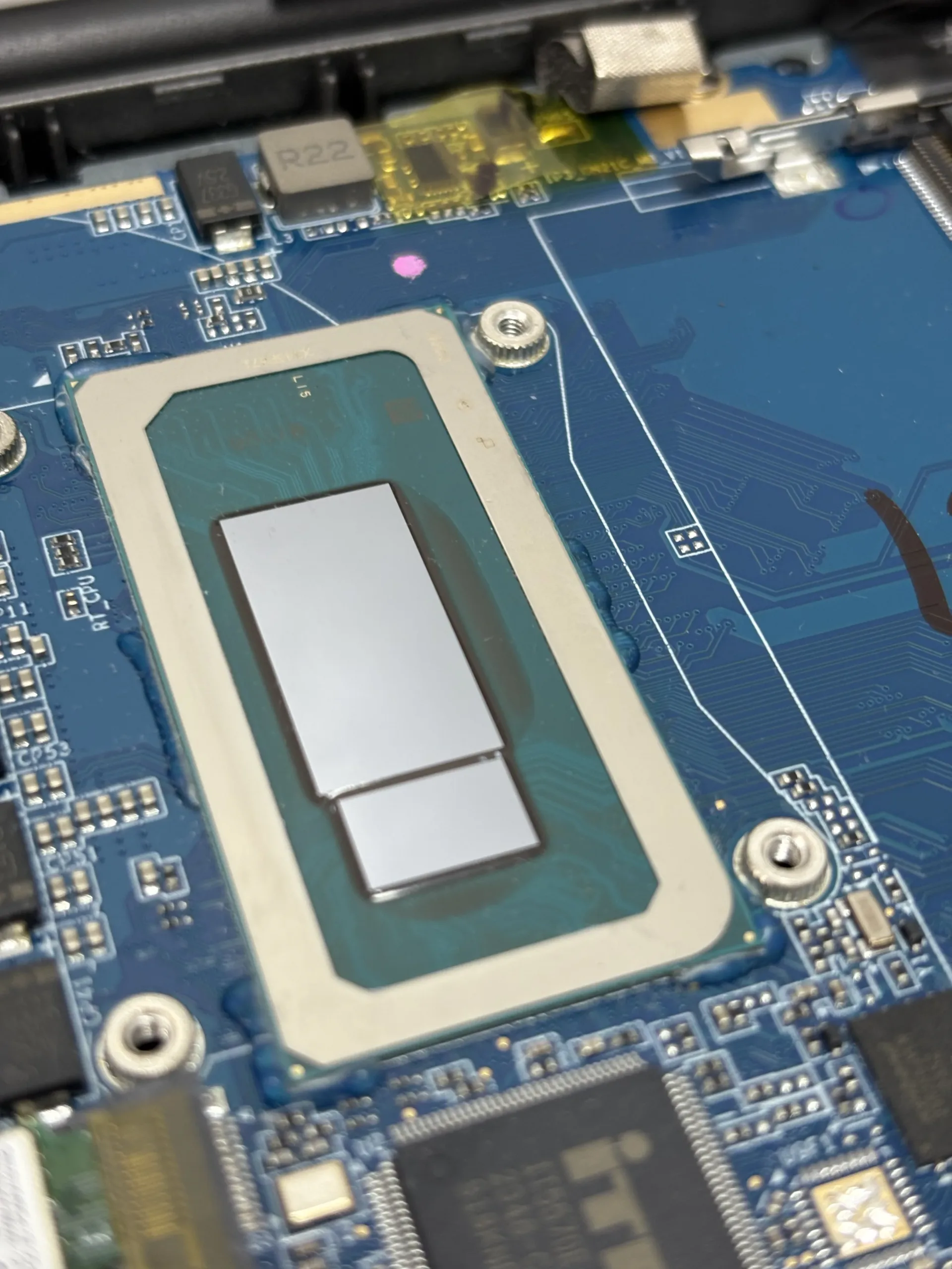 Surface Pro Termal Bakım LG Gram Macun Değişimi